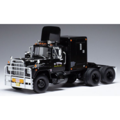 Mack R-Series Black 1966 w/Rear Cabin