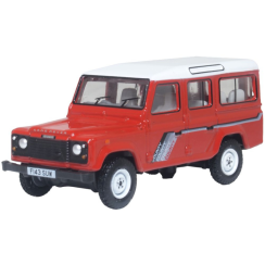 Land Rover Defender LWB St. Wagon Masai Red